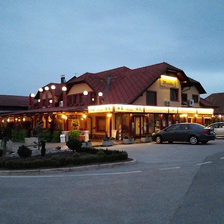 Motel Majolka Ptuj Eksteriør bilde
