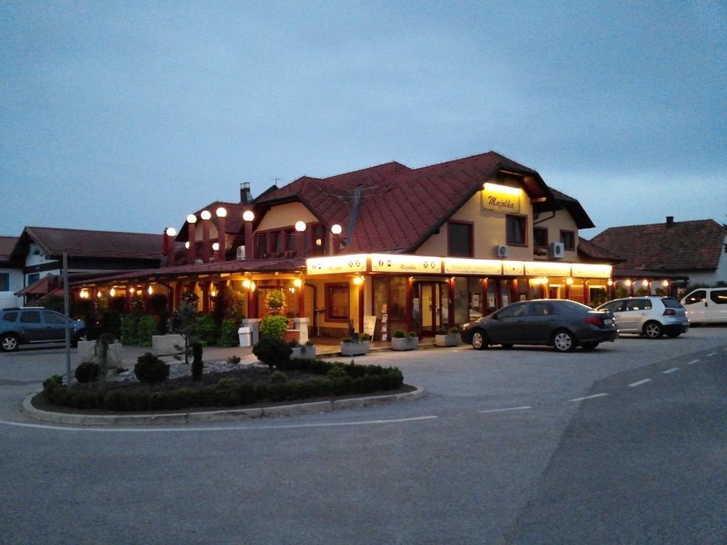 Motel Majolka Ptuj Eksteriør bilde